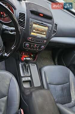 Внедорожник / Кроссовер Kia Sorento 2012 в 