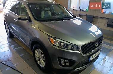 Позашляховик / Кросовер Kia Sorento 2016 в 