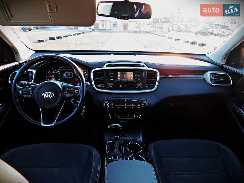 Позашляховик / Кросовер Kia Sorento 2016 в Черкасах