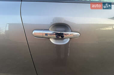 Внедорожник / Кроссовер Kia Sorento 2012 в 