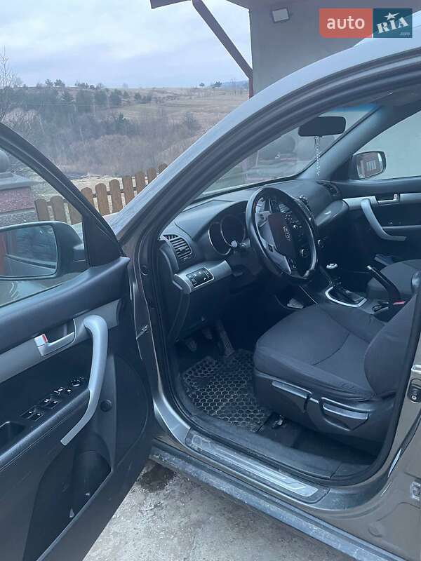 Позашляховик / Кросовер Kia Sorento 2012 в Стрию