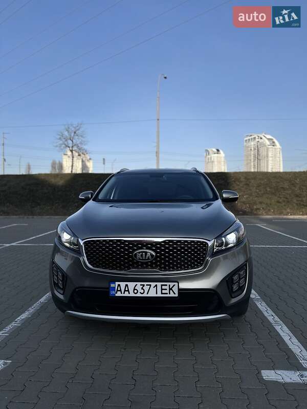 Позашляховик / Кросовер Kia Sorento 2015 в Києві