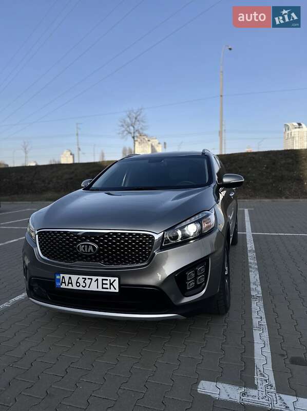 Позашляховик / Кросовер Kia Sorento 2015 в Києві