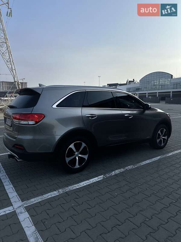 Позашляховик / Кросовер Kia Sorento 2015 в Києві