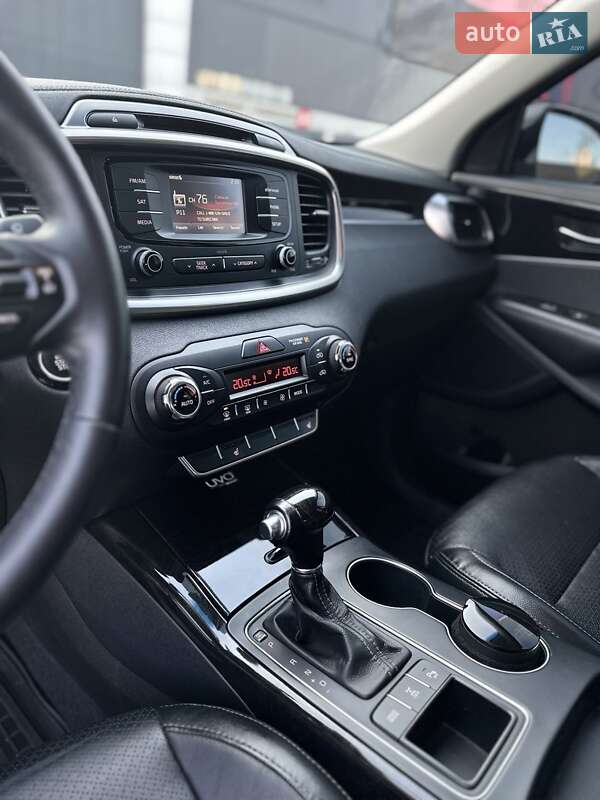 Позашляховик / Кросовер Kia Sorento 2015 в Києві