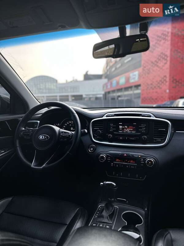 Позашляховик / Кросовер Kia Sorento 2015 в Києві