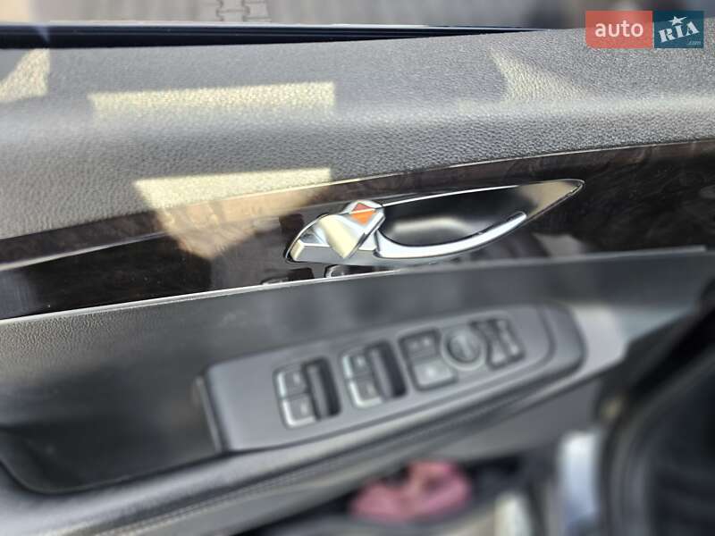 Внедорожник / Кроссовер Kia Sorento 2015 в Тернополе