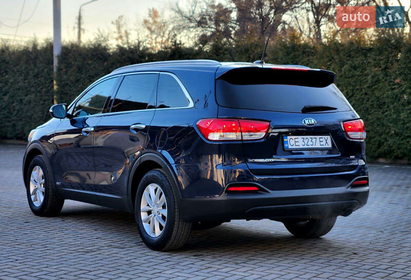 Внедорожник / Кроссовер Kia Sorento 2016 в Черновцах