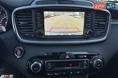 Позашляховик / Кросовер Kia Sorento 2019 в 