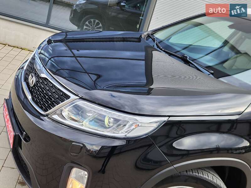 Позашляховик / Кросовер Kia Sorento 2015 в Івано-Франківську