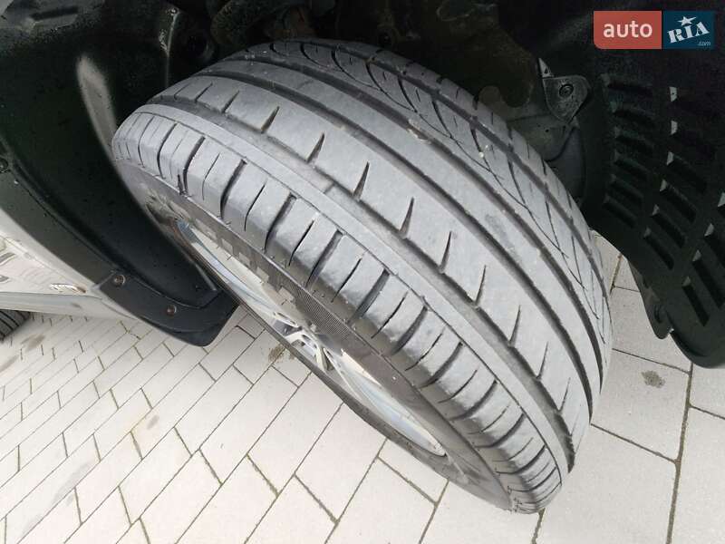 Позашляховик / Кросовер Kia Sorento 2015 в Івано-Франківську