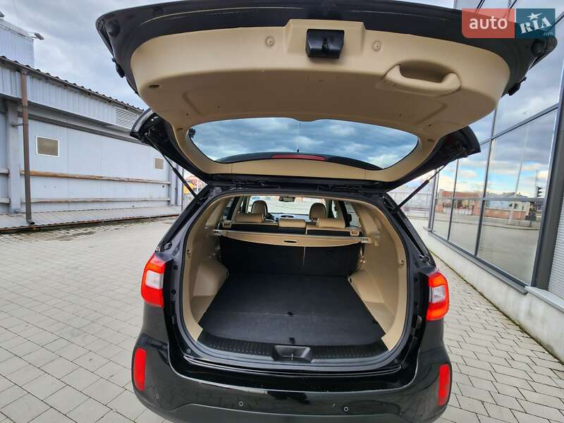 Позашляховик / Кросовер Kia Sorento 2015 в Івано-Франківську