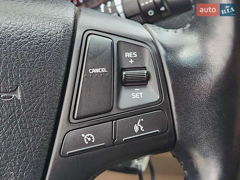 Позашляховик / Кросовер Kia Sorento 2015 в Івано-Франківську