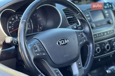 Внедорожник / Кроссовер Kia Sorento 2013 в 