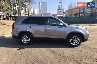 Внедорожник / Кроссовер Kia Sorento 2014 в 