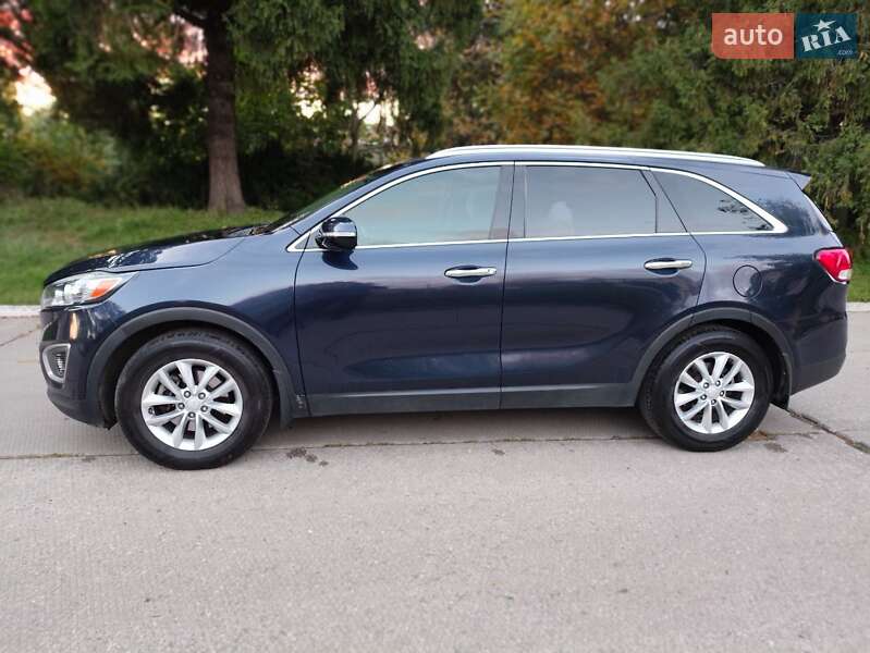 Позашляховик / Кросовер Kia Sorento 2016 в Рівному