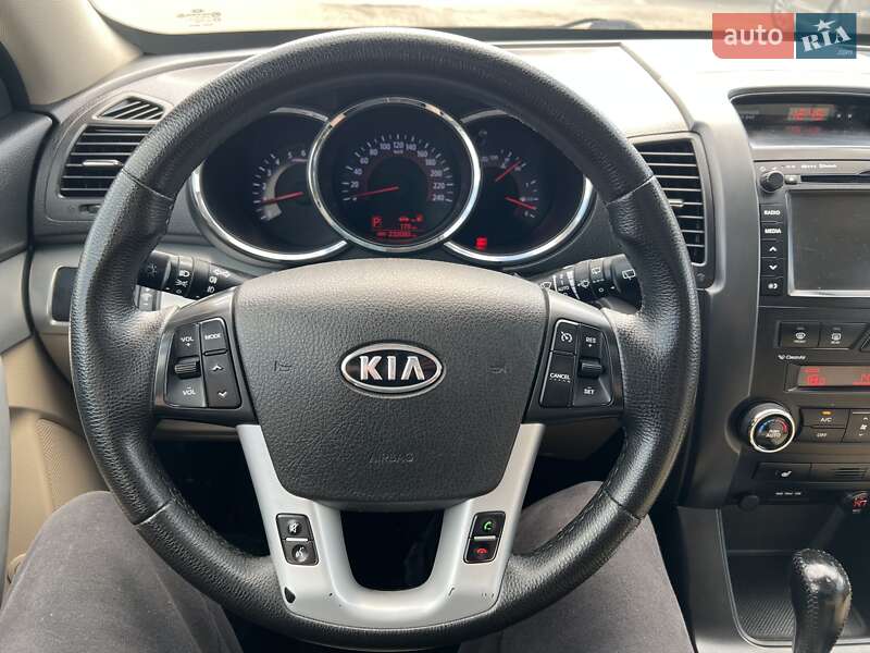 Внедорожник / Кроссовер Kia Sorento 2011 в Белогорье