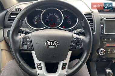 Внедорожник / Кроссовер Kia Sorento 2011 в 