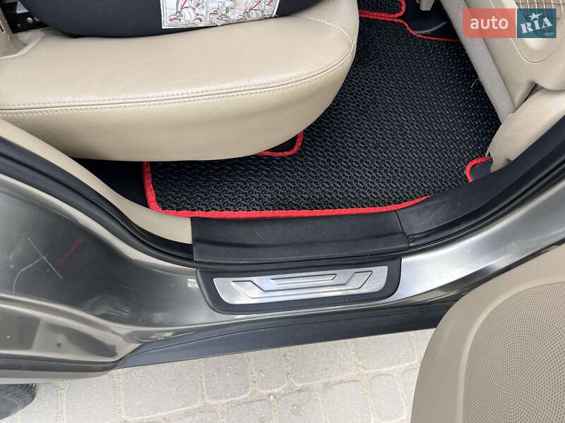 Внедорожник / Кроссовер Kia Sorento 2011 в Белогорье