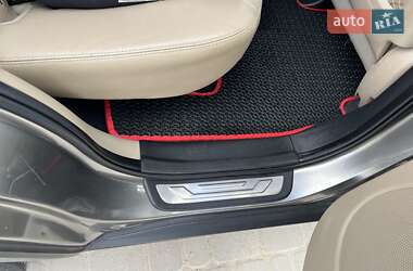 Внедорожник / Кроссовер Kia Sorento 2011 в 