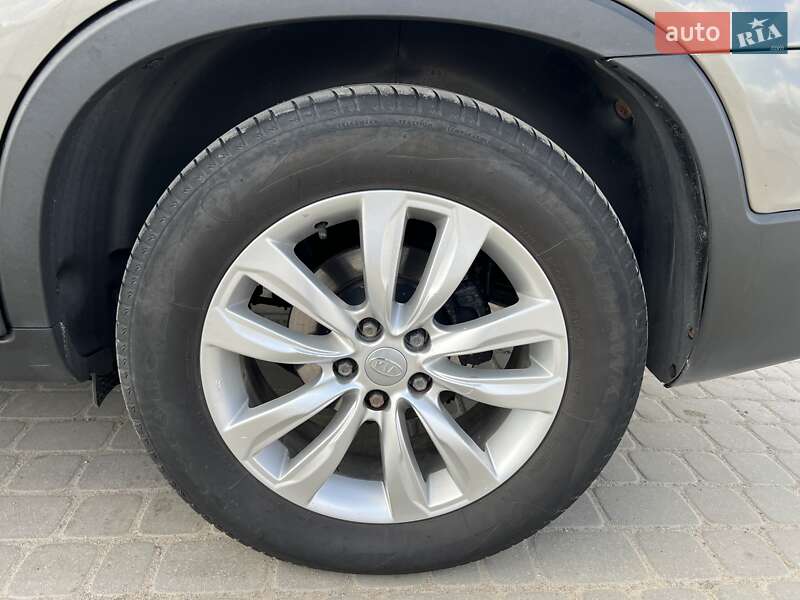 Внедорожник / Кроссовер Kia Sorento 2011 в Белогорье