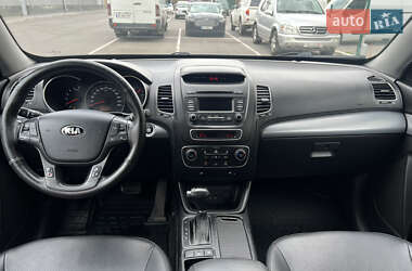 Внедорожник / Кроссовер Kia Sorento 2013 в 