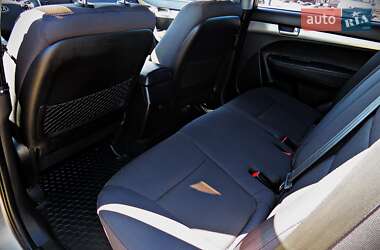 Внедорожник / Кроссовер Kia Sorento 2012 в 
