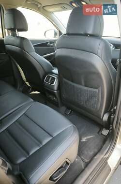 Внедорожник / Кроссовер Kia Sorento 2016 в 