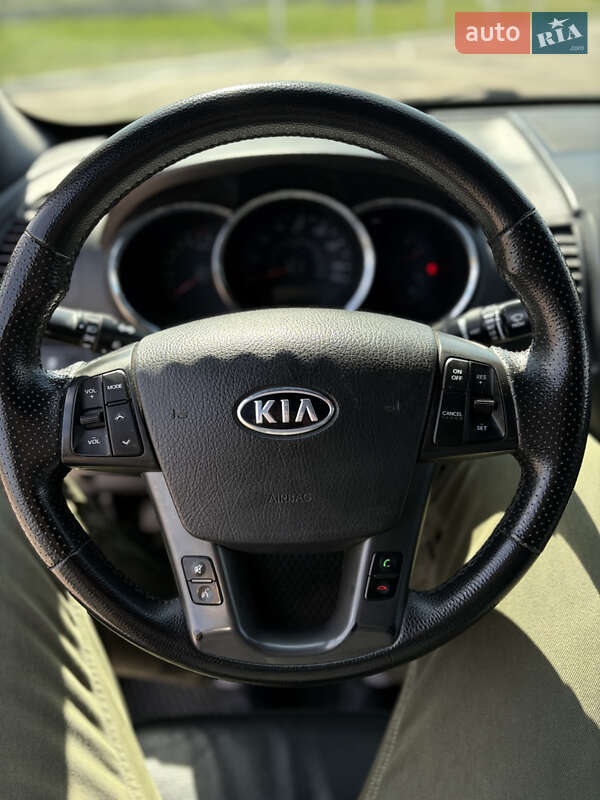 Позашляховик / Кросовер Kia Sorento 2012 в Житомирі