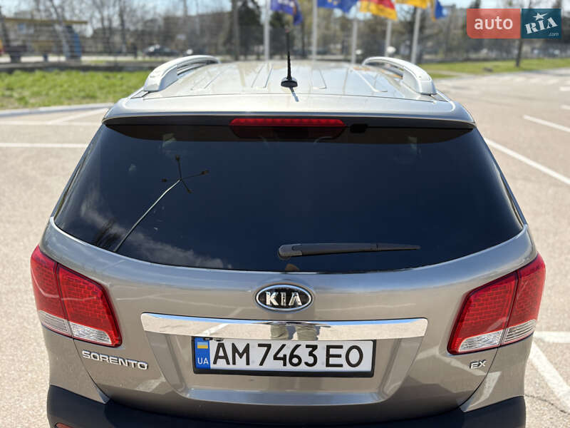 Позашляховик / Кросовер Kia Sorento 2012 в Житомирі