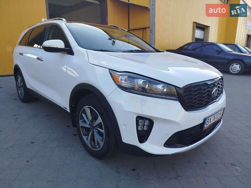 Позашляховик / Кросовер Kia Sorento 2018 в 