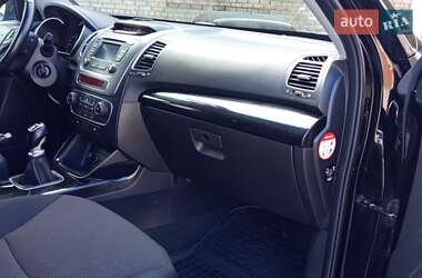 Внедорожник / Кроссовер Kia Sorento 2013 в 
