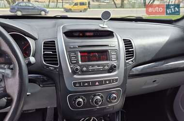 Позашляховик / Кросовер Kia Sorento 2013 в 