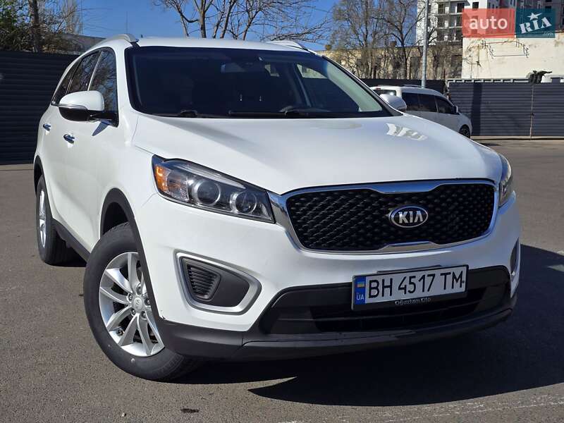 Внедорожник / Кроссовер Kia Sorento 2016 в 