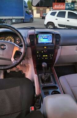 Позашляховик / Кросовер Kia Sorento 2004 в 