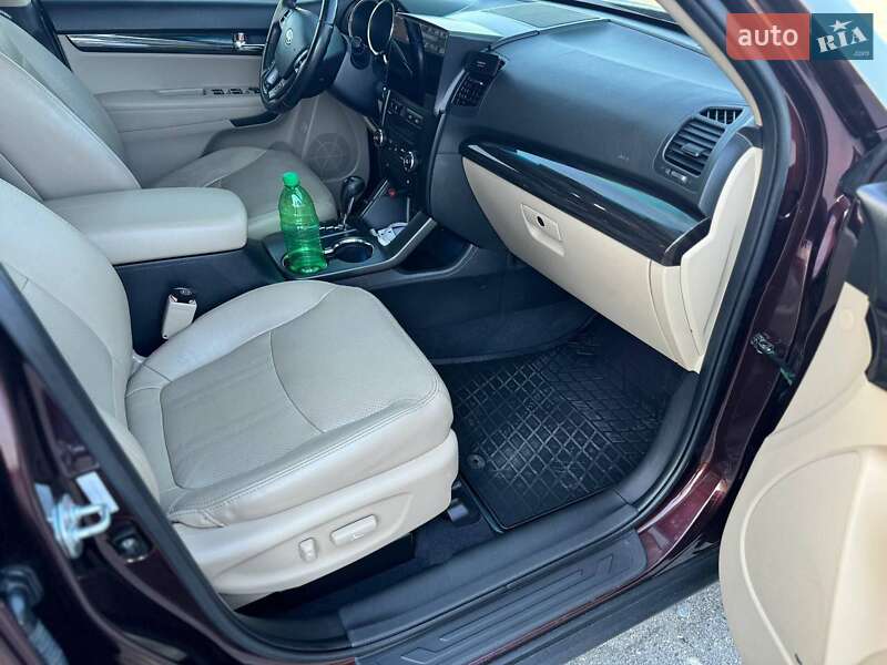 Внедорожник / Кроссовер Kia Sorento 2011 в Черкассах фото 5 Внедорожник / Кроссовер Kia Sorento 2011 в Черкассах