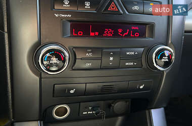 Внедорожник / Кроссовер Kia Sorento 2011 в 