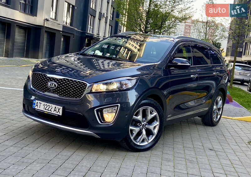 Позашляховик / Кросовер Kia Sorento 2015 в 