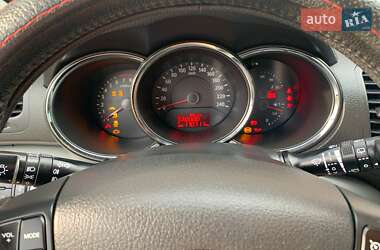 Внедорожник / Кроссовер Kia Sorento 2011 в 