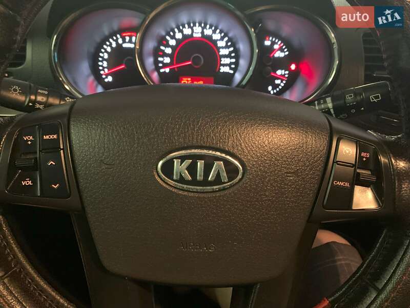 Позашляховик / Кросовер Kia Sorento 2011 в Чернігові