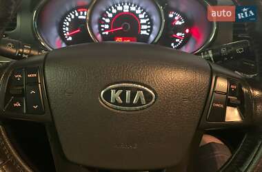 Внедорожник / Кроссовер Kia Sorento 2011 в 