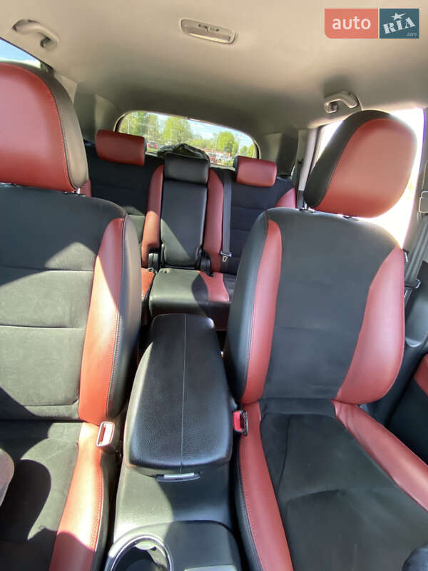 Позашляховик / Кросовер Kia Sorento 2011 в Житомирі