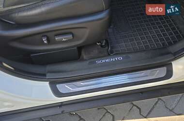 Внедорожник / Кроссовер Kia Sorento 2014 в 