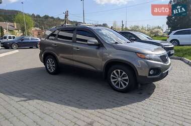 Позашляховик / Кросовер Kia Sorento 2011 в 
