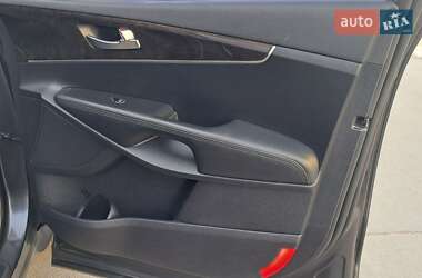 Позашляховик / Кросовер Kia Sorento 2017 в 