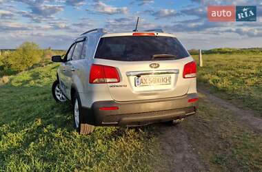 Позашляховик / Кросовер Kia Sorento 2013 в 