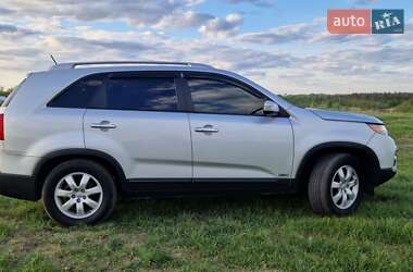 Позашляховик / Кросовер Kia Sorento 2013 в 