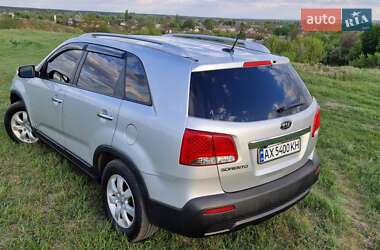 Позашляховик / Кросовер Kia Sorento 2013 в 