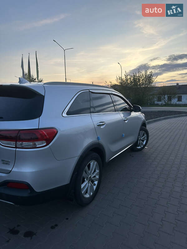 Внедорожник / Кроссовер Kia Sorento 2015 в Нововолынске