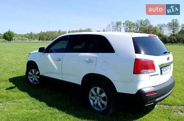 Позашляховик / Кросовер Kia Sorento 2010 в 